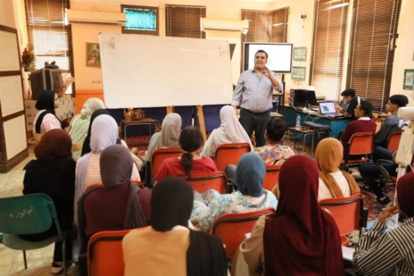 إقبال كثيف من طلاب الثانوية العامة على القوافل التعليمية بالوادي الجديد